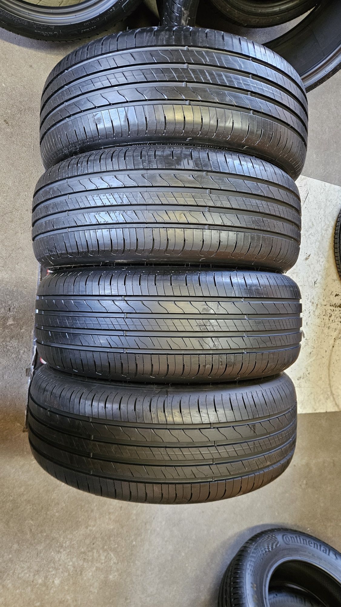 opony nowe 215/55R17 Goodyear efficientgrip Performance 2