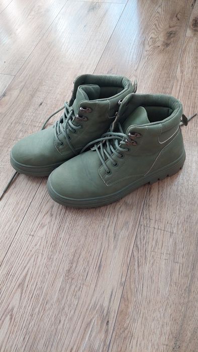 Buty rozmiar 36 I 35 Reserved