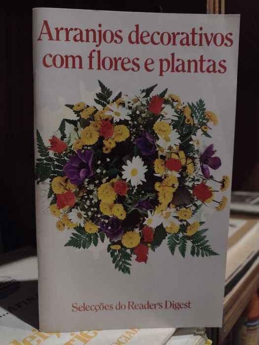 Arranjos Decorativos com Flores e Plantas