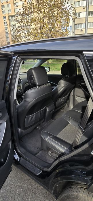 Продам Hyundai Santa Fe DM