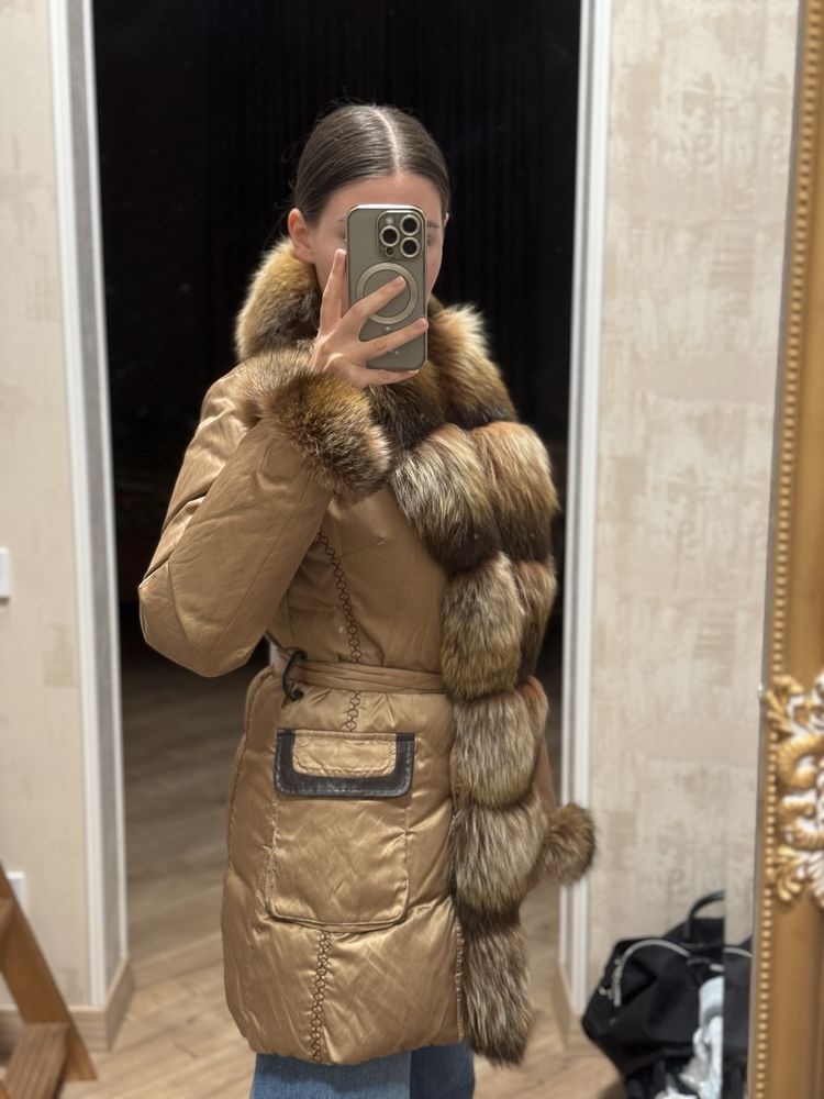 Пальто пуховик с натуральным мехом