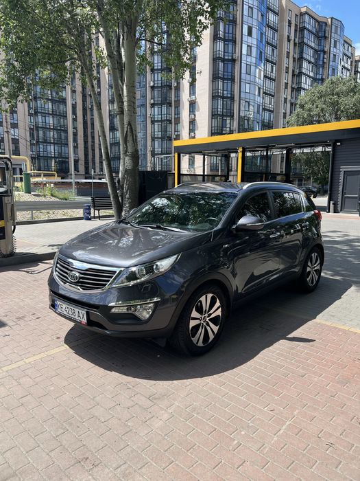 Kia Sportage 2011 р. 2.0 Автомат Газ-Бензин Повний привід
