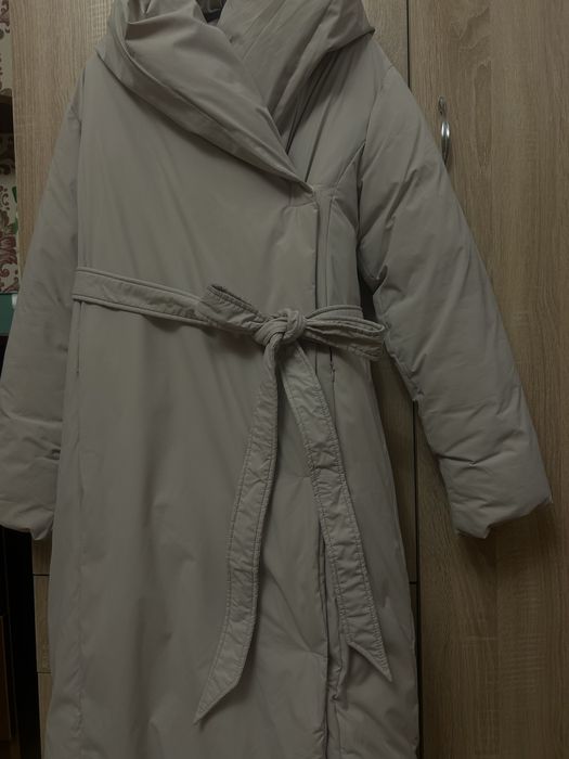 Теплий зимовий пуховик