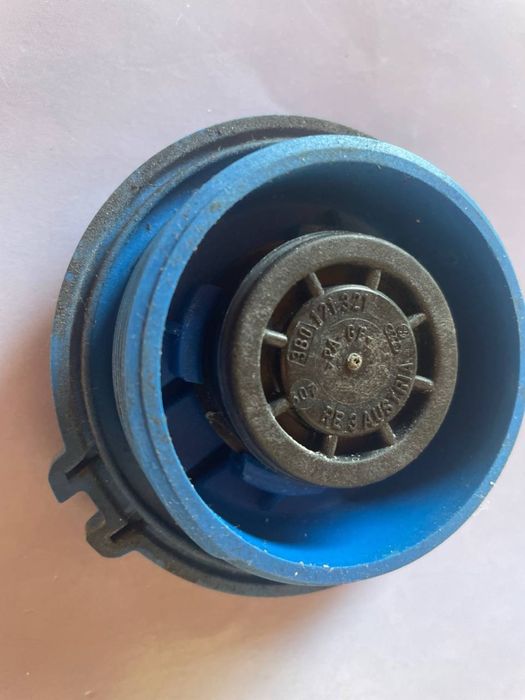 Колпак Ковпак Кришка розширювального бачка VW Volkswagen Skoda Audi