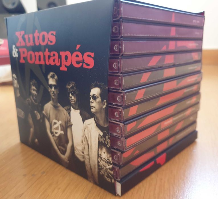 Cds e livro Xutos e Pontapés