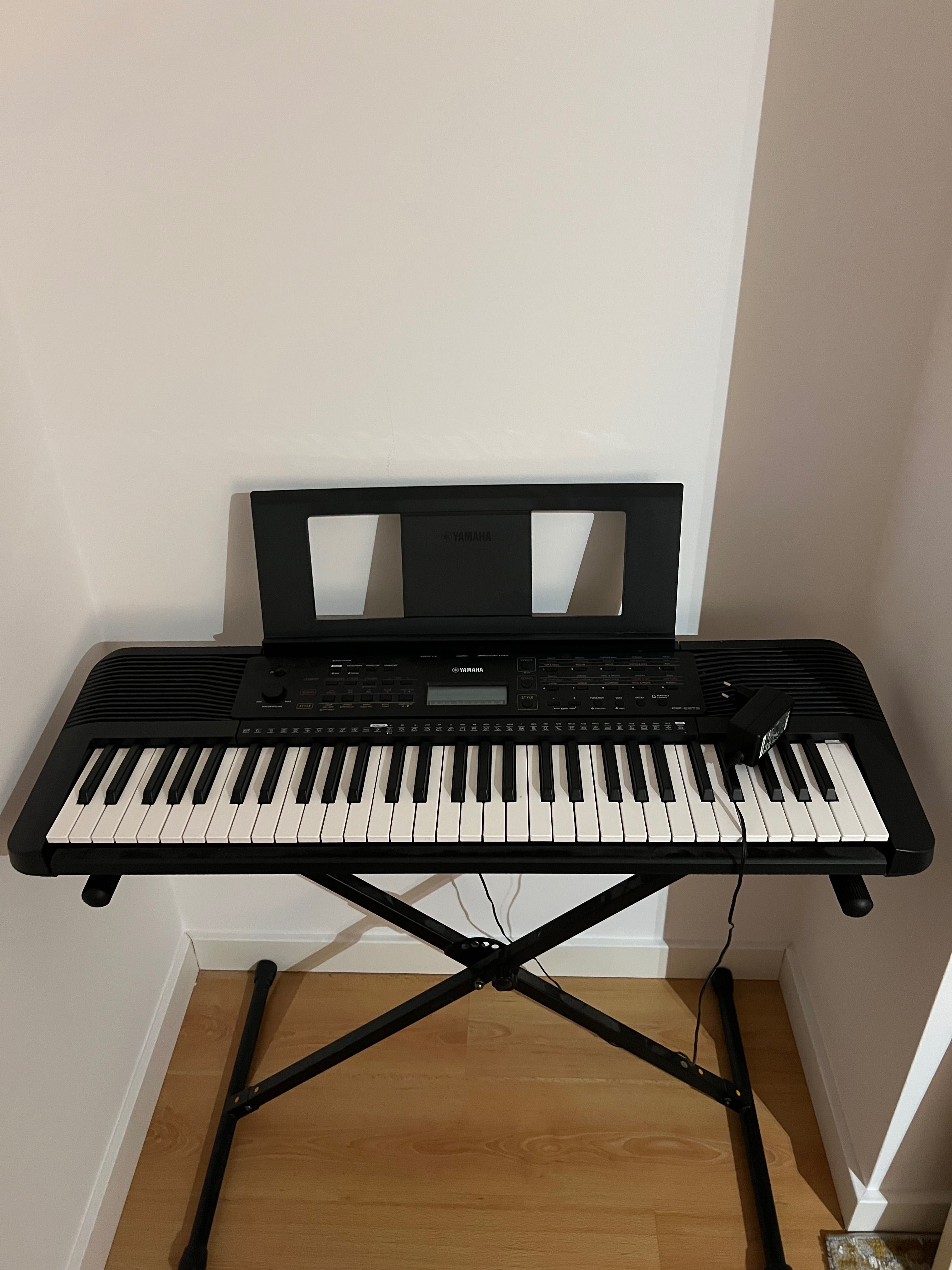 Teclado Yamaha psr-E273