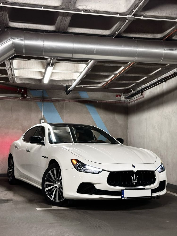 Wynajem Maserati Ghibli S 410koni Wypożyczalnia auta sportowych POZNAN