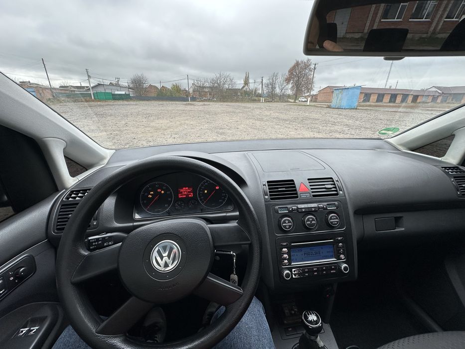 Volkswagen Touran 2005 року | 1.6 бензин/газ | Гарна комплектація