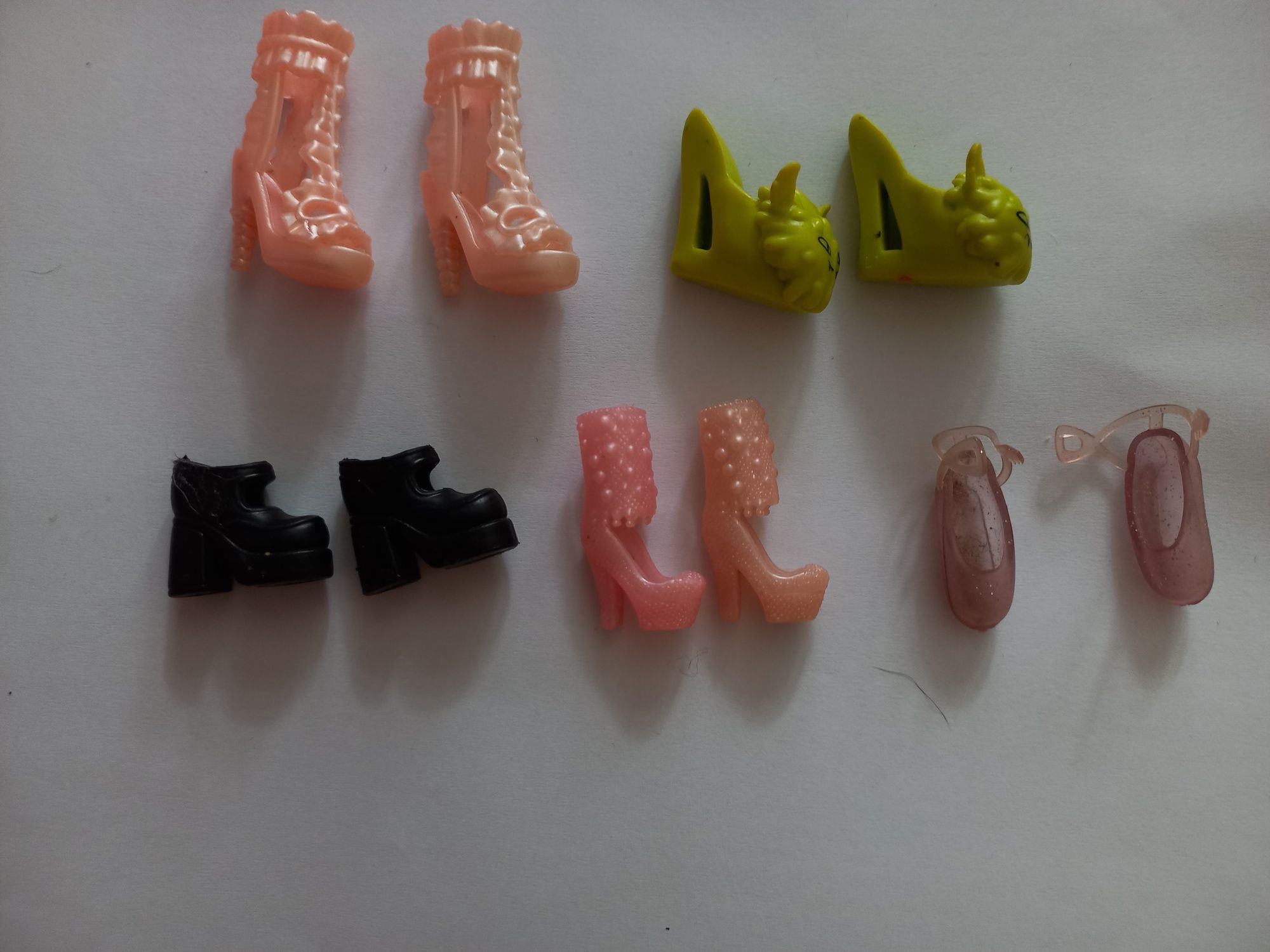 Обувь на Monster High, Barbie и Ever After Nigh