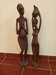 Casal africano em madeira