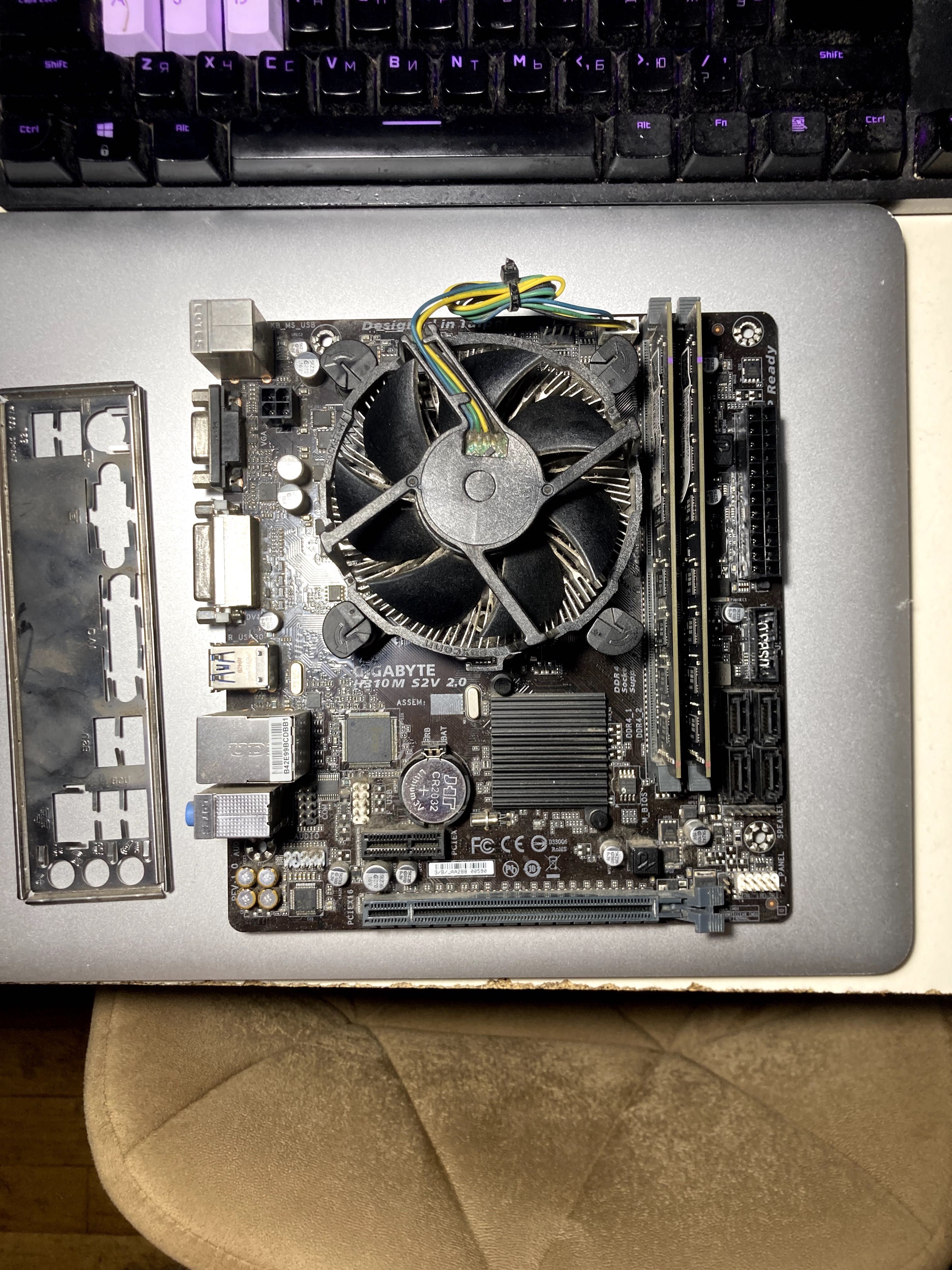 Готова збірка Intel Core i3 9100f BOX + Gigabite H310M SV2 2.0 + 16gb