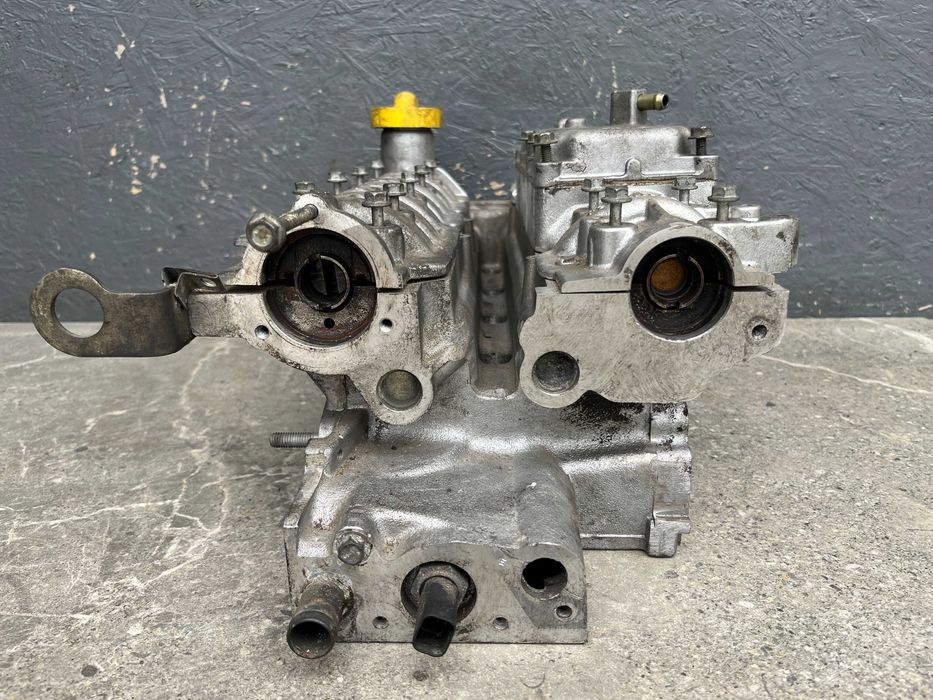 ГБЦ головка блока Renault Laguna 2.0 16V