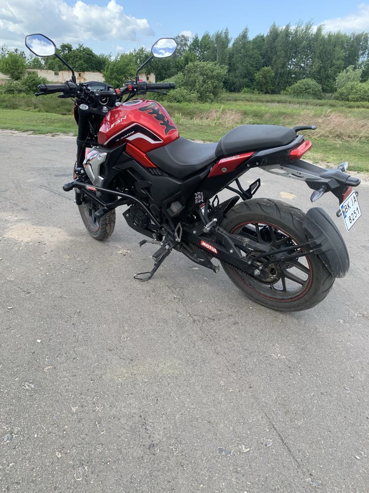 В продажі Ліфан ср220