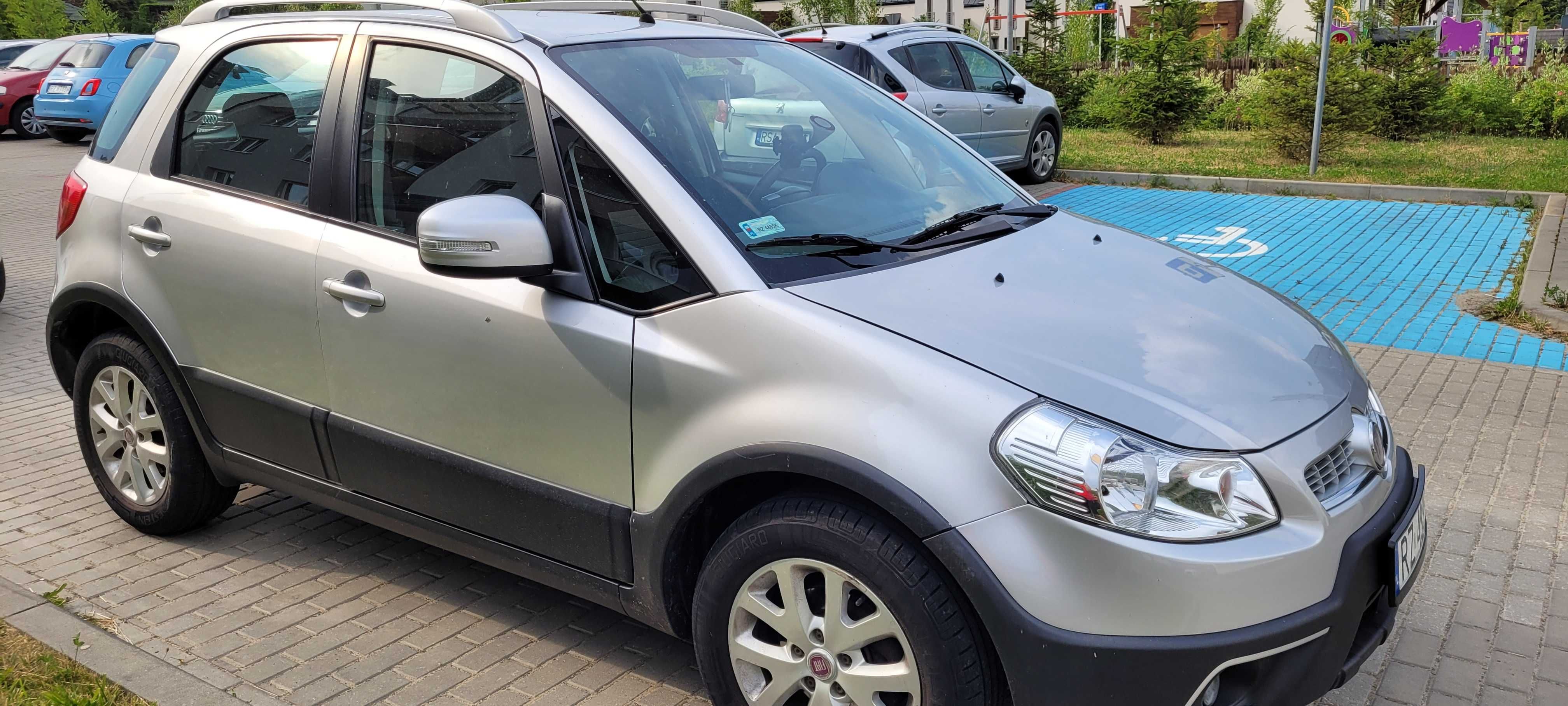 Sprzedam samochód osobowy Fiat 4x4 sedici benzyna 1.6