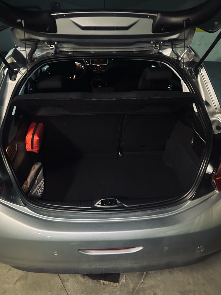 Peugeot  208 Semi Novo