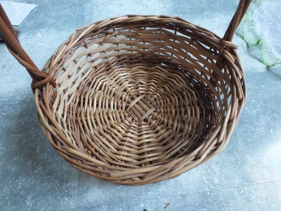 zestaw koszyk wiklina święconka Wielkanoc serwetka koszyczek 34cm prl