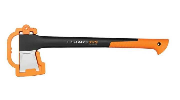 Продам сокиру Fiskars X17