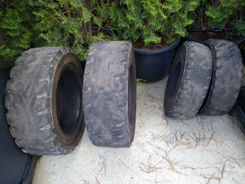 Opony pelne do wózka 28x9-15  i  6.5-10