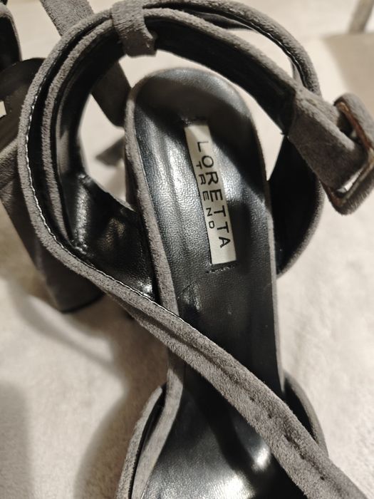 Замшеві босоніжки