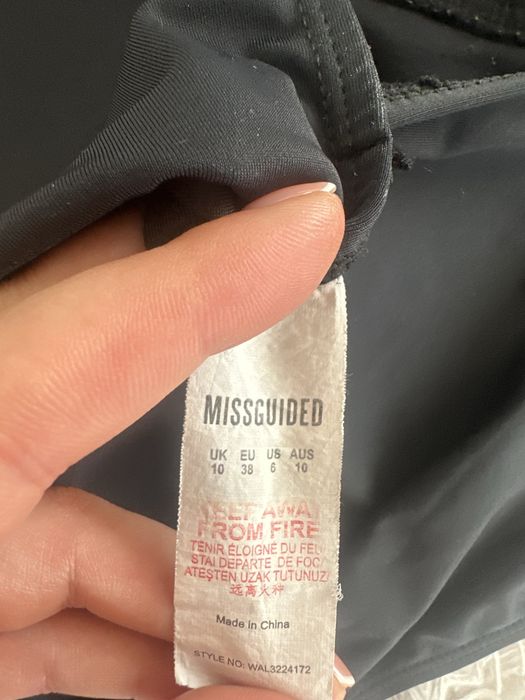 Купальник суцільний бренду «Missguided»