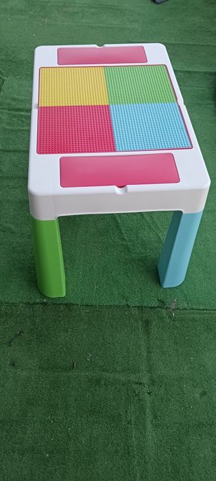 Stolik do klocków lego