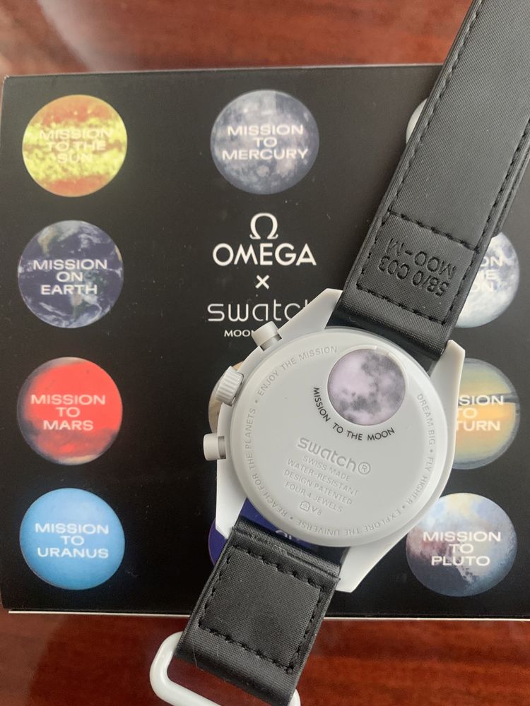 Omega swatch, культова колаборація.