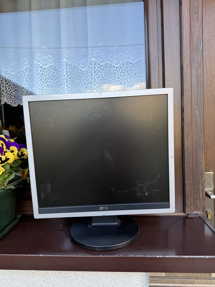 Monitor AOC