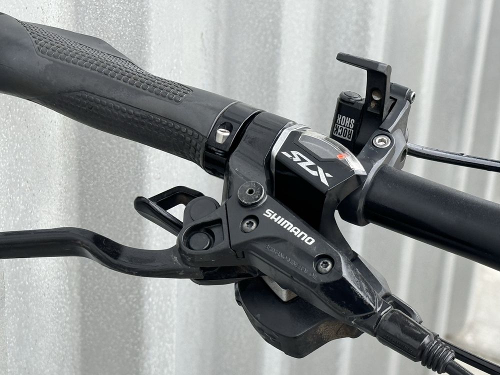 Гірський електровелосипед Cube (рама М колеса 29) shimano deore XT