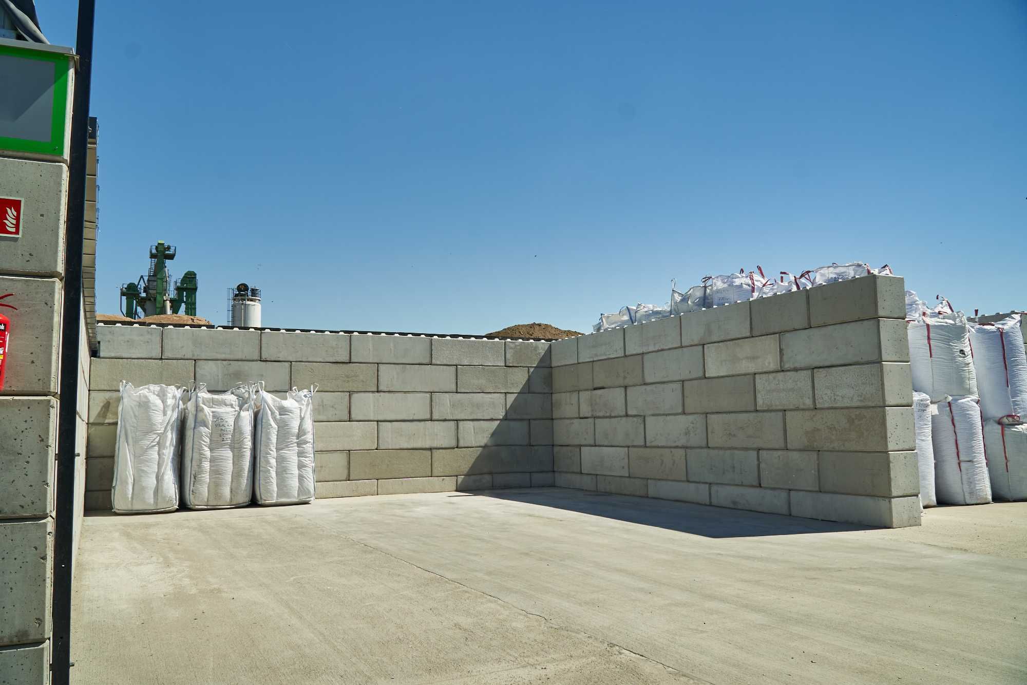 Bloki betonowe klocki zasieki mur oporowy przeciwpożarowe boksy ppoż