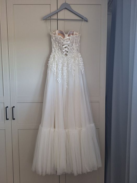 Suknia sukienka ślubna z falbanką