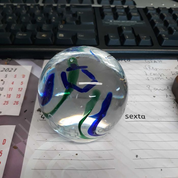 Pisa papeis de vidro muito bonito