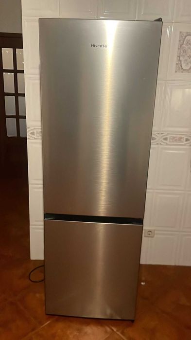 Frigorífco Combinado HISENSE