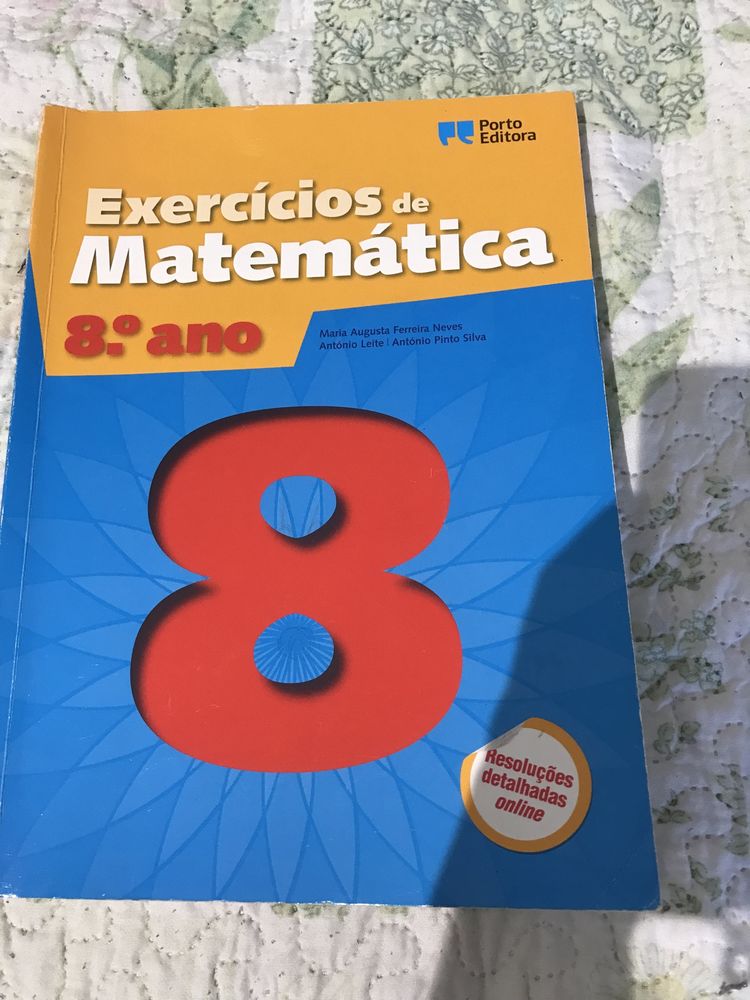 Livro de exercícios de Matemática