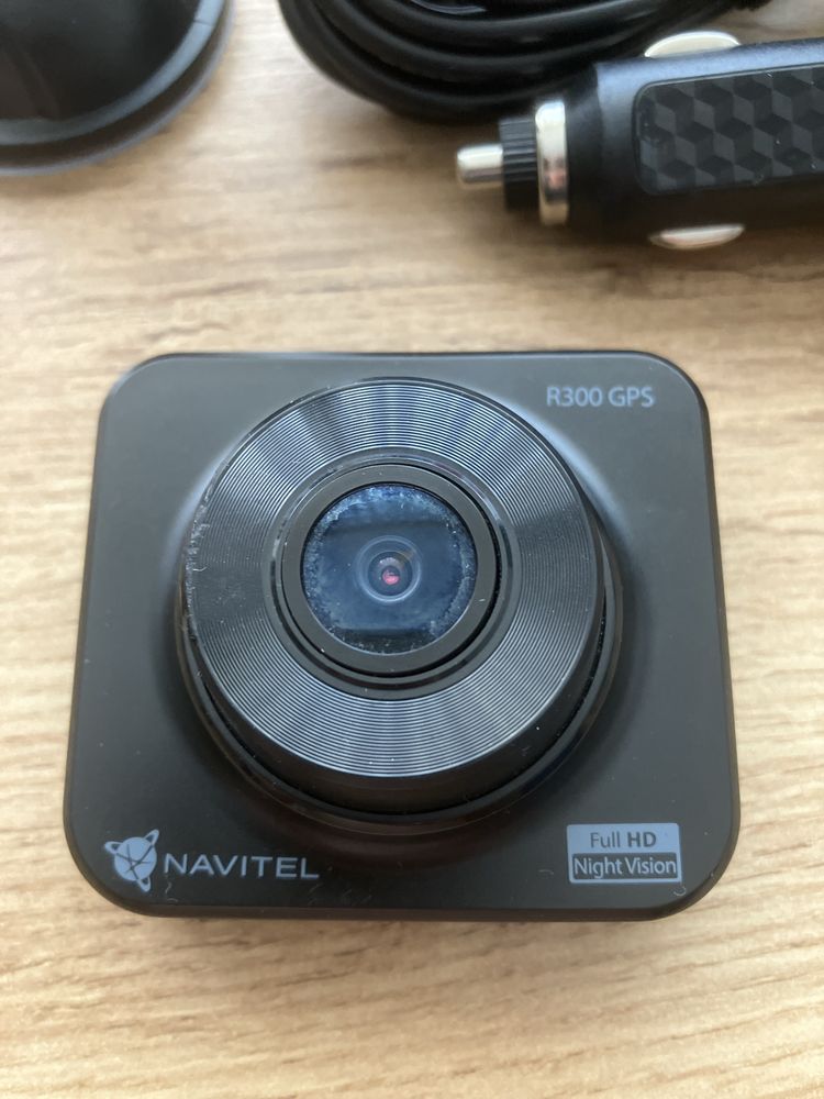 Wideorejestrator Navitel R300 GPS