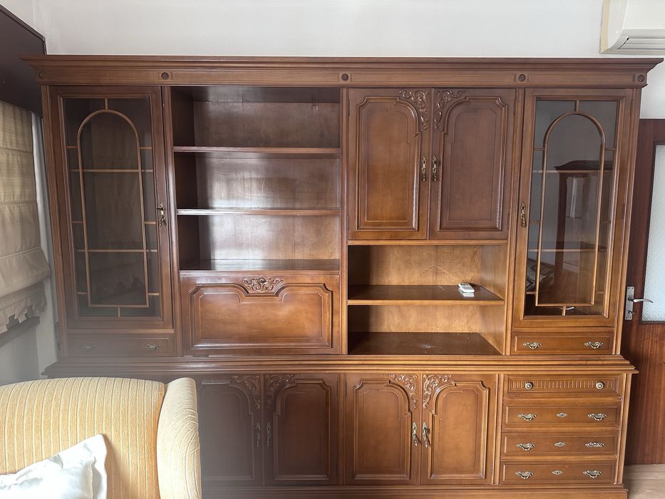 Moveis de sala, quarto, candeeiros, fogao e frigorifico