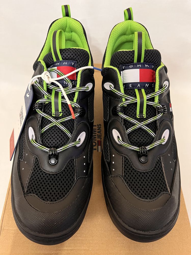 Nowe Sneakersy Tommy Hilfiger rozmiar 43 model EM0EM00379