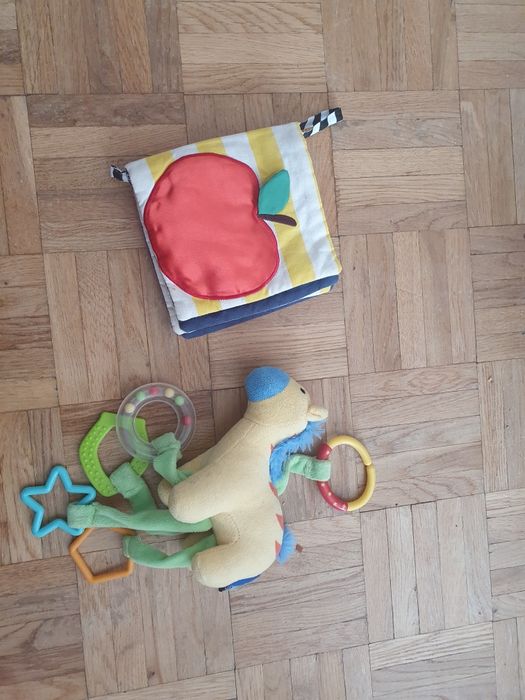 Zabawki dla niemowlaka małego dziecka książeczka sensoryczna i konik