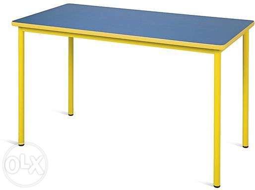 Móveis para escolas formações e refeitórios material novo preço usado