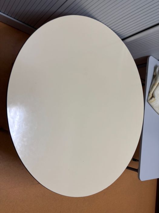 Mesa e cadeiras infantário