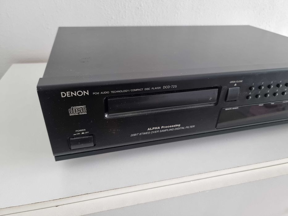 Odtwarzacz CD Denon 725