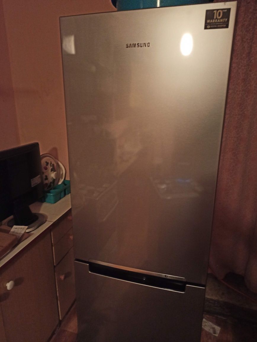 Czesci uszczelka drzwi Lodówka Samsung inox srebrna no Frost 178cm