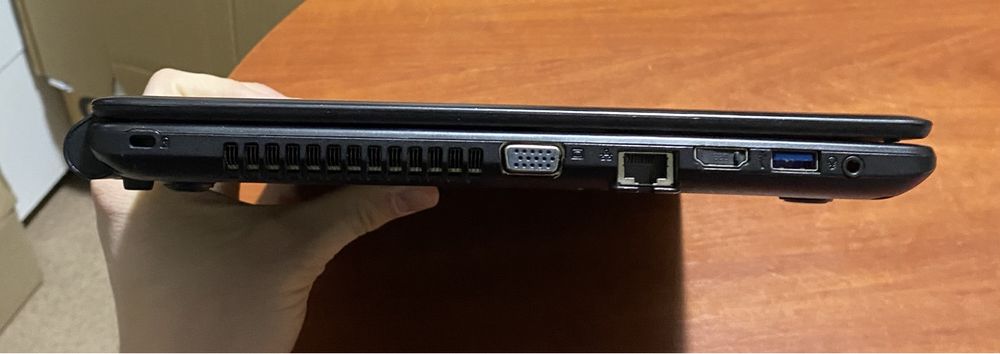 Acer Aspire E1-570G 15.6" 8GB RAM/720GB HDD i5-3 nvidia720 1GB D887