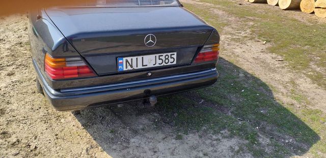 Mercedes w124 230e/części