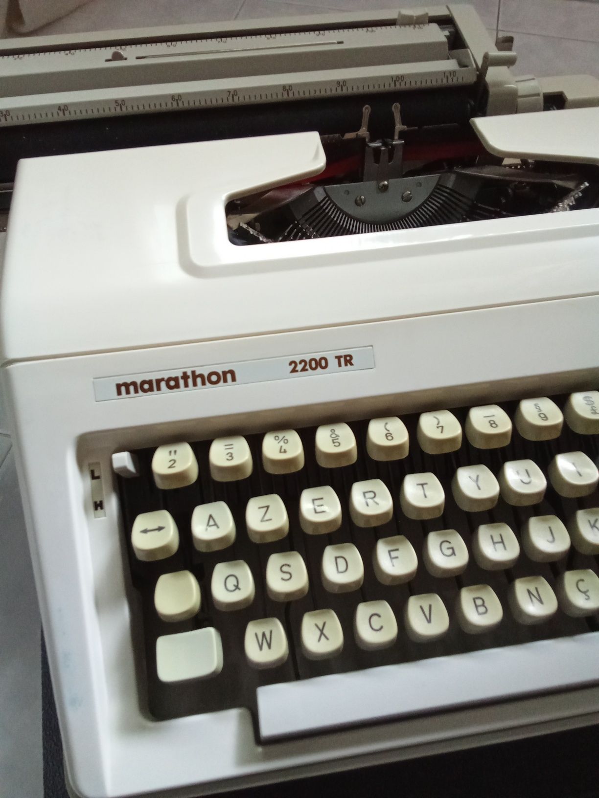 Máquina escrever = 20 euros - em Beja