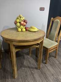 4 krzesła używane brązowe drewniane w zestawie ze stołem