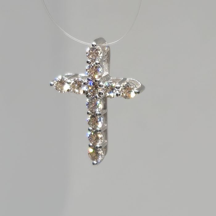 Хрестик з білого золота з діамантами. Sova (Sovissimo). Новий.