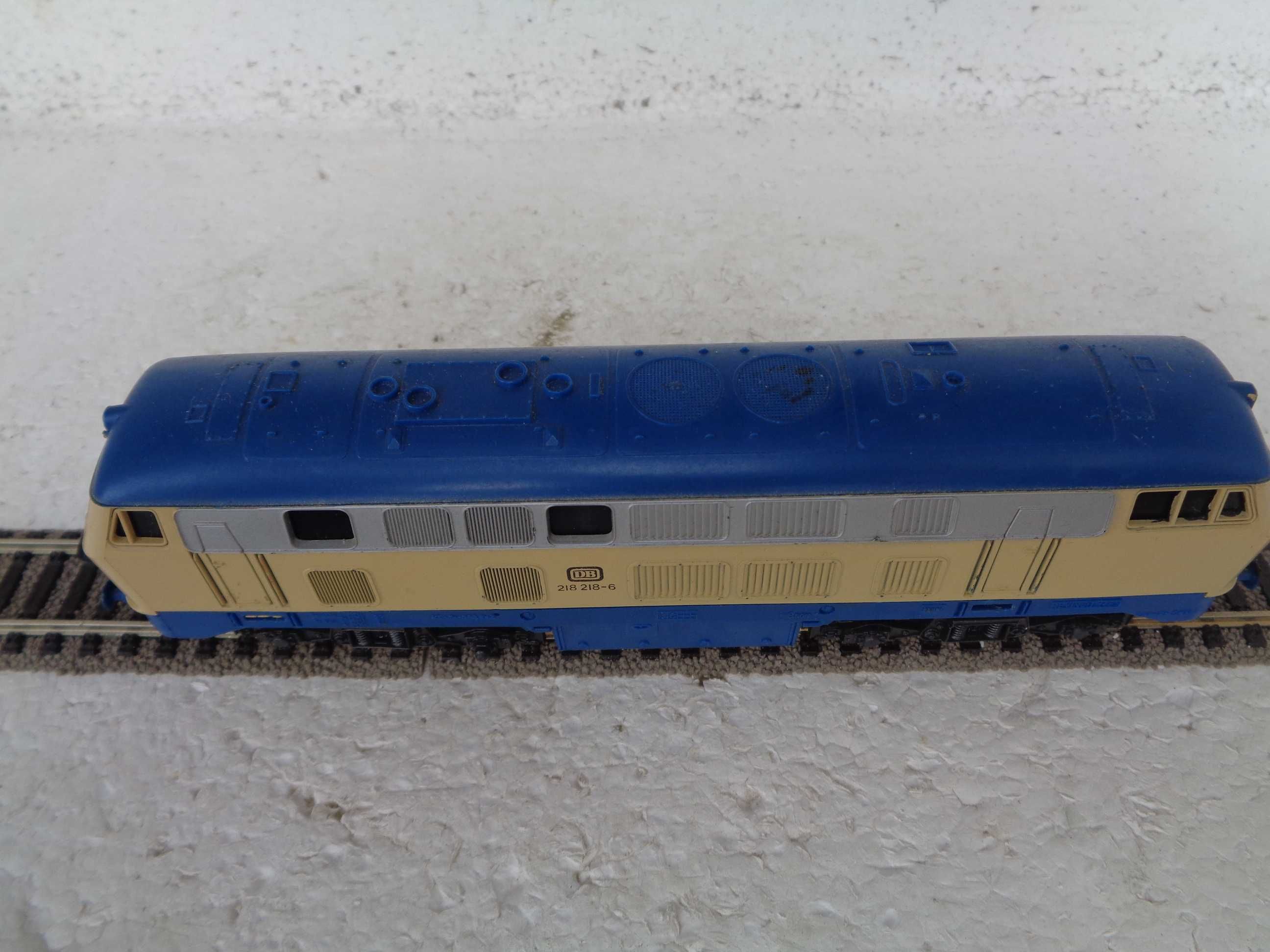 1:87 LIMA Locomotiva Diesel da DB V218 -6 comboio