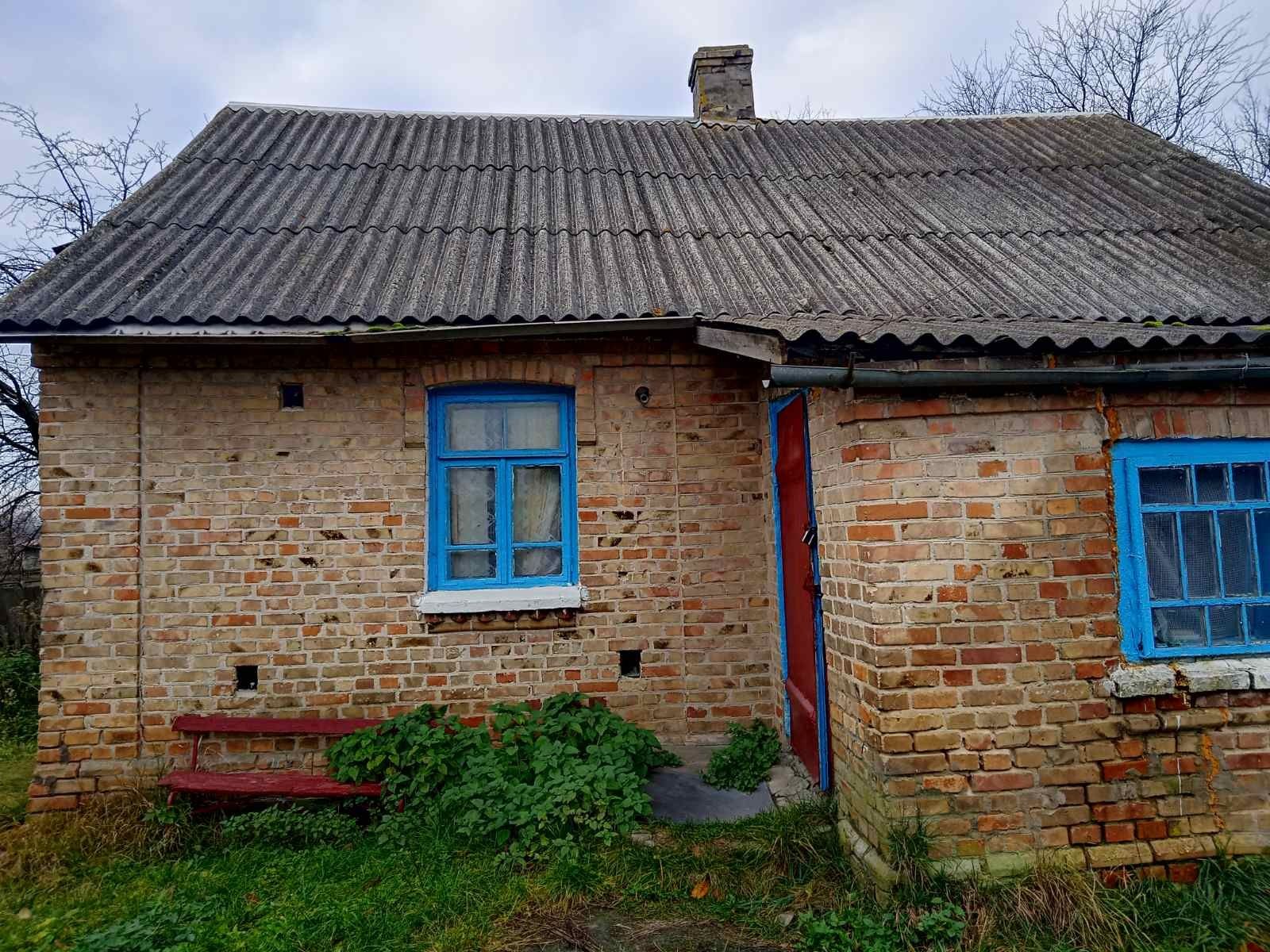 Продам півбудинка в селі Гаразджа