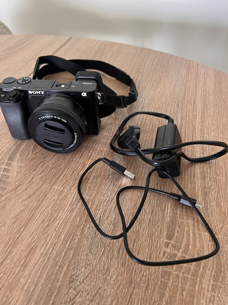 Kit Máquina Fotográfica SONY Alpha 6100