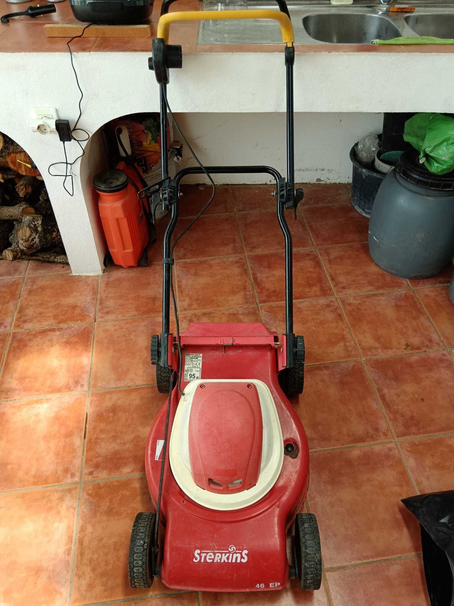 OPORTUNIDADE - Cortador de Relva elétrico